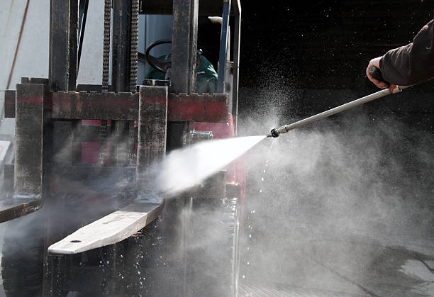 Why Choose Our Certified Pressure Washing Experts for Your Project Needs in Hyde Park, PA?